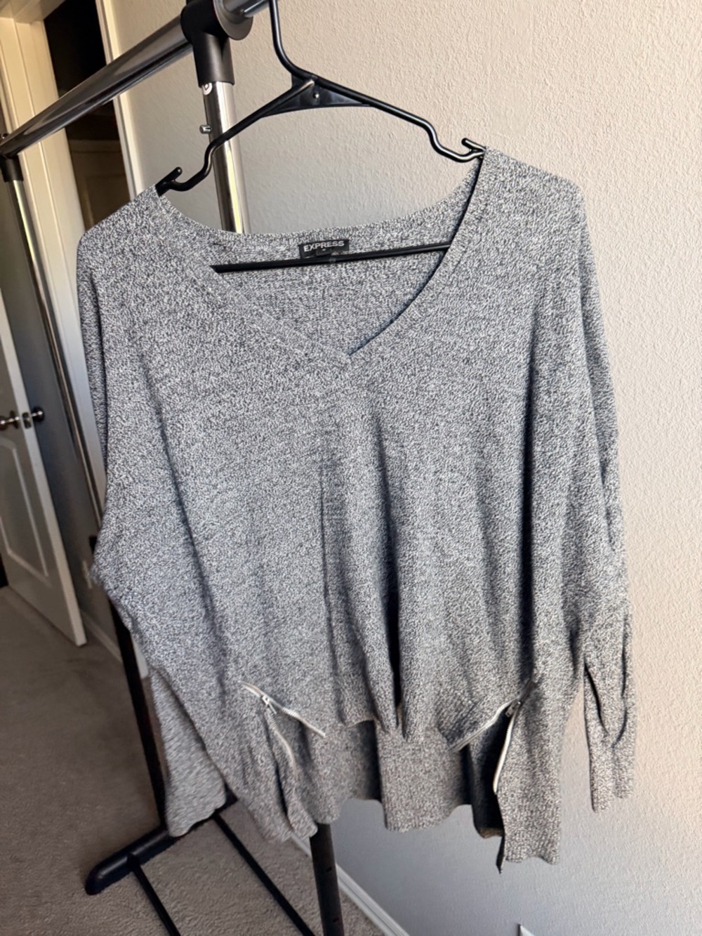 Express Heather Gray V-Neck Knit Sweater